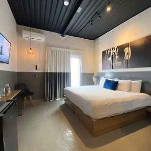Hotel Next